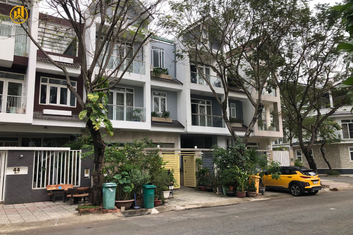 Nhà phố khu Sadeco Ven Sông Tân Phong