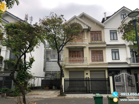 nhà P7 kdc ven sông tân phong