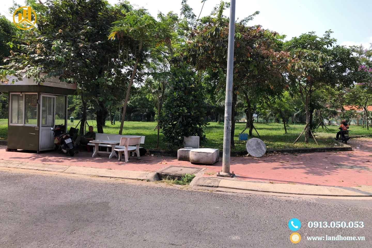 công viên kdc him lam tân hưng