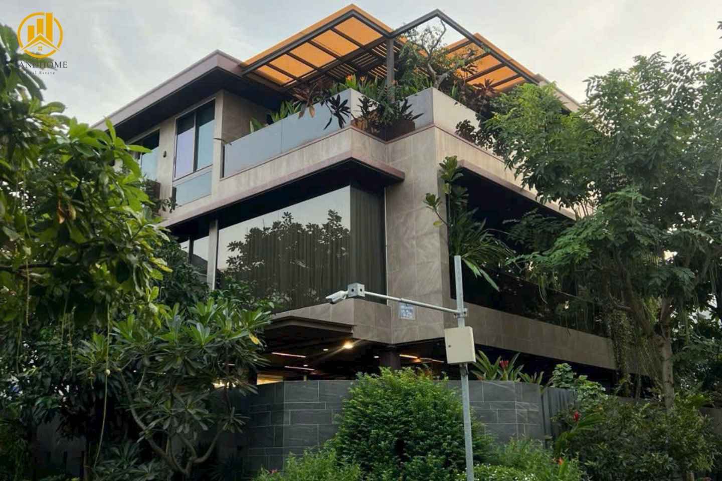 bán biệt thự nam thông 3 phú mỹ hưng góc 2 mặt tiền