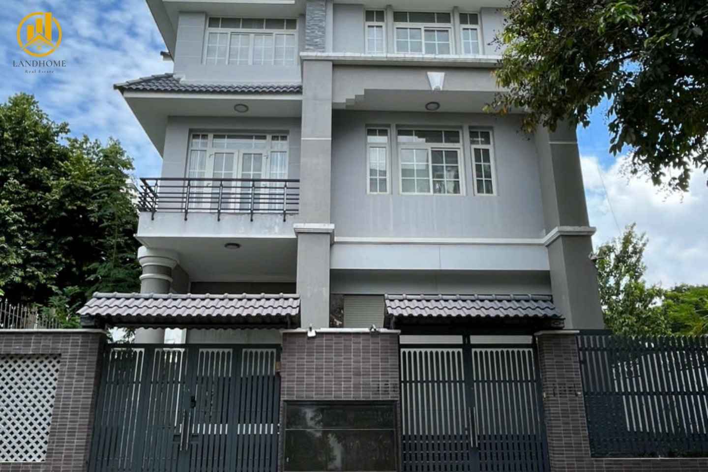 biệt thự đường 17 khu sadeco ven sông tân phong