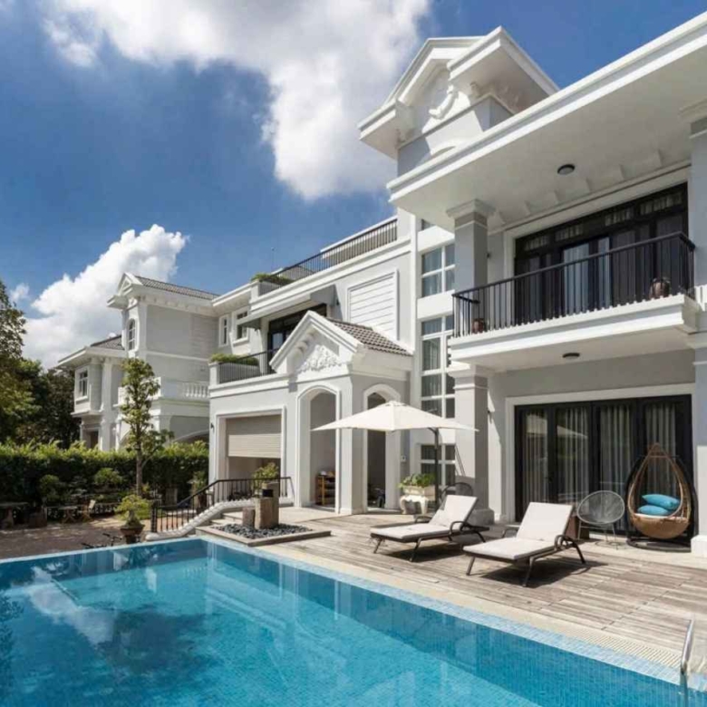 bán biệt thự phú mỹ hưng có hồ bơi khu chateau